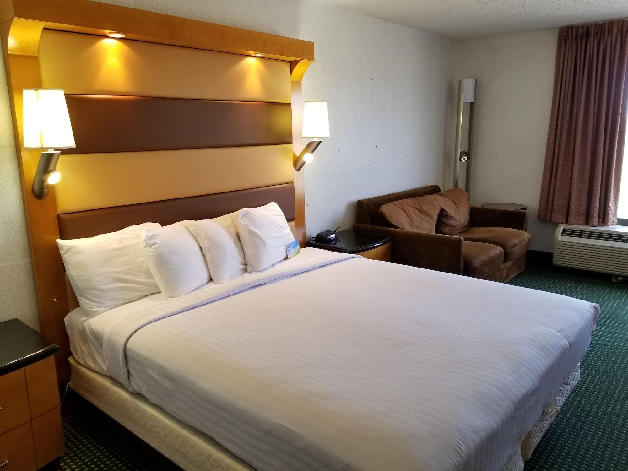 Clarion Pointe Near Erie Casino Hotel Kearsarge Bagian luar foto