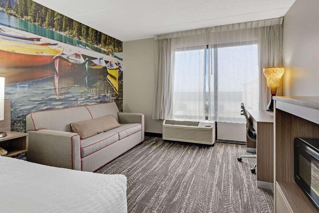 Clarion Pointe Near Erie Casino Hotel Kearsarge Ruang foto