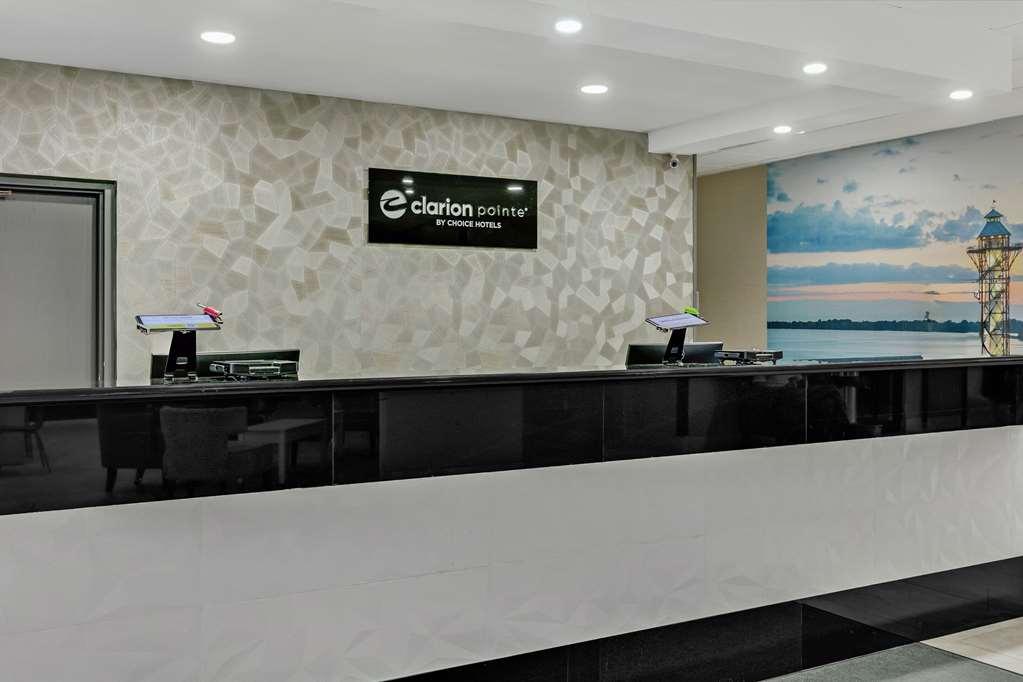 Clarion Pointe Near Erie Casino Hotel Kearsarge Interior foto